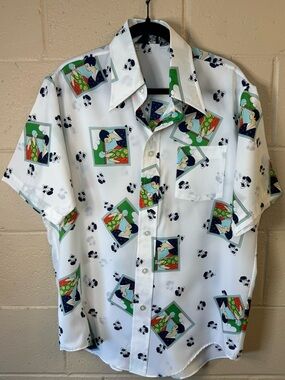 Men’s Vintage Cellini Art Print Button-Up Shirt in Size Large
